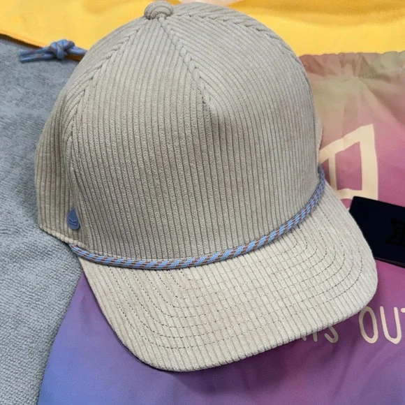 Melin Classic “Dylan Efron” Cream Corduroy Hat with Cinch Bag - Picture 7 of 15